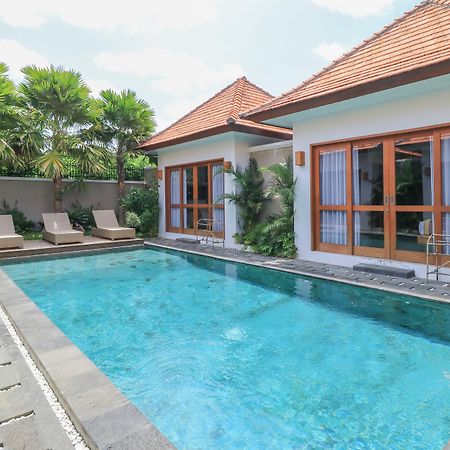 Mella Villas Jimbaran Kuta Selatan Exterior photo